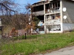 Оккупанты ударили по многоквартирному дому в Харьковской области: кадры с места