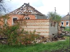 Росіяни обстріляли старостат і Пункт незламності на Харківщині: кадри з місця