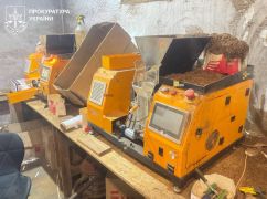 В Харьковской области разоблачили подпольный сигаретный цех с прибылью в 3 млн грн