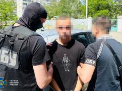 СБУ задержала 16-летнего парня, пытавшегося продать "трофейное" оружие в Харькове