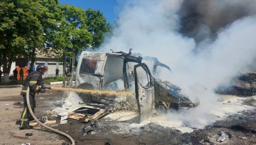Низка ударів за кілька годин: на Харківщині дрони знищили авто і пошкодили обладнання