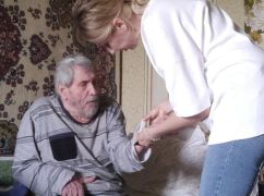Куда обращаться одиноким харьковчанам и лицам, нуждающимся в помощи: телефон терцентра на Немышле