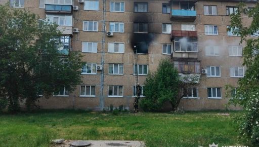 На Харківщині з палаючої багатоповерхівки врятували дитину та маломобільну жінку