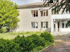 FPV-дрони атакували село на Харківщині: зруйновано два будинки та пошкоджено ліцей