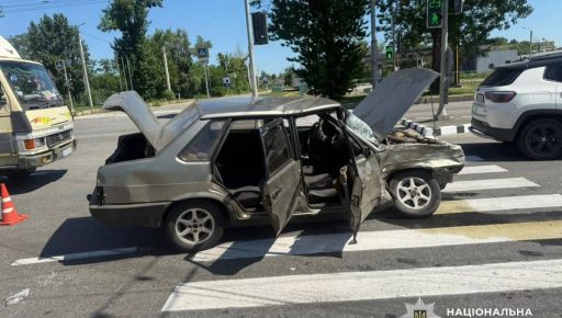У Харкові в ранковій ДТП постраждали шестеро людей, серед них &ndash; троє дітей