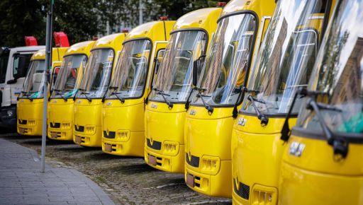 Громадам Харківщини передали 8 нових автобусів: хто отримав транспорт