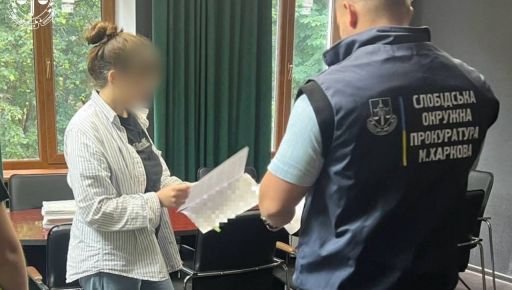Числені переломи та крововиливи: у Харкові жінка систематично била новонароджену доньку