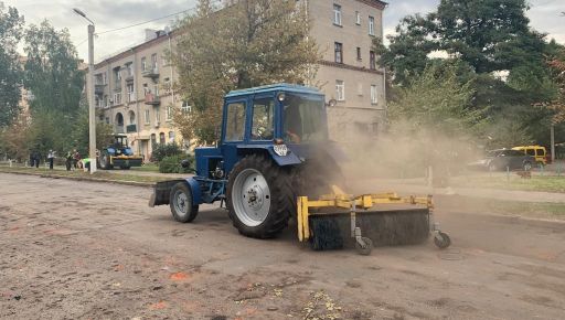У Харкові комунальників вчать рятувати історичні артефакти після обстрілів