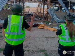 РФ атакувала житловий квартал на Харківщині: фото з місць обстрілів