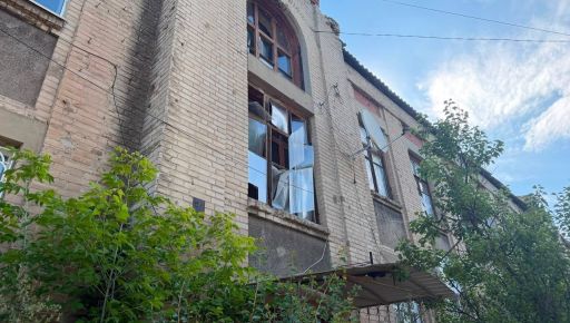 РФ вдарила по медзакладу в Ізюмі: кадри з місця