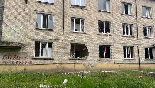 Росіяни вдарили п'ятьма дронами "Молнія" по Золочеву: пошкоджені школи та будинки