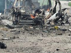 Знищена "швидка" та троє поранених: армія РФ двічі атакувала Золочів