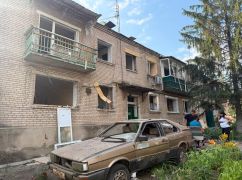 Россияне дважды ударили по Изюму: повреждены дома, детсад и железная дорога