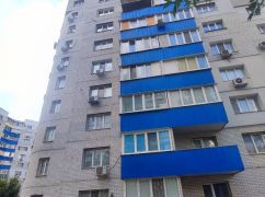 В Харькове из окна на 12 этаже выбросился несовершеннолетний: официальная информация полиции