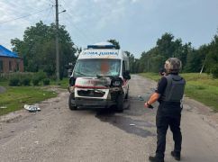 Полиция показала карету "скорой", по которой РФ ударила на Харьковщине