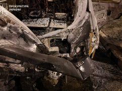 Российский дрон попал в авто в Харькове: двое пострадавших