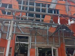 Российский дрон "Молния" атаковал Золочев: поврежден магазин и почтомат