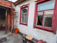 На Харківщині чоловік посеред ночі вдерся до будинку пенсіонерки та пограбував її