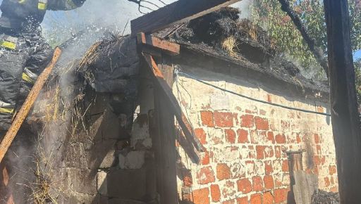 Росіяни вдарили дроном по селищу на Харківщині: четверо постраждалих