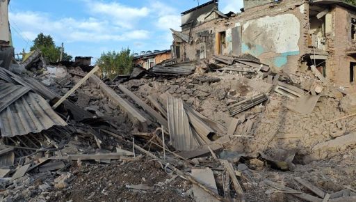 Окупанти скинули КАБ на Слатине: зруйновано багатоквартирний будинок