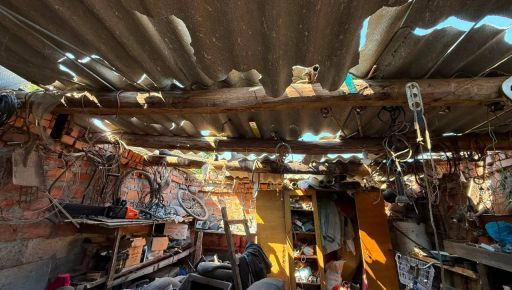 Ворожі дрони атакували будинки цивільних на Харківщині (ФОТОФАКТ)