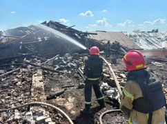 Горела крыша учебного заведения: в Балаклее потушили пожары после ракетных ударов