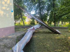 Российский дрон атаковал детсад в Золочеве: кадры с места