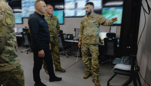 Новий міністр МВС Вигівський відвідав Харківщину та зустрівся з бійцями "Хартії" і "Азову"