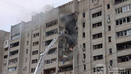 Поврежденные плиты могут обрушиться: в Харькове ликвидируют последствия удара по многоэтажке