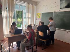 На месте вражеских ударов по Салтовке развернули мобильный ЦНАП