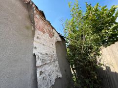 Россияне второй раз за день атаковали Золочев FPV-дроном: поврежден дом