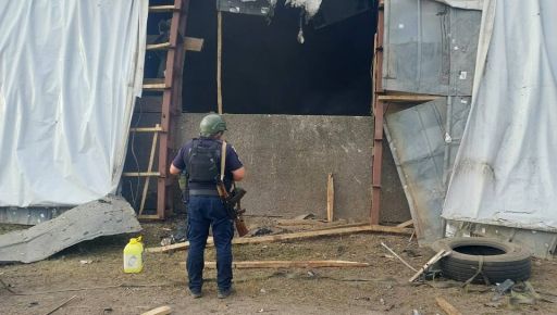Росіяни обстріляли агропідприємство у Золочеві: кадри з місця