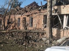 В Близнюках под удар попал водитель грузовика: полиция показала последствия атак в Харьковской области