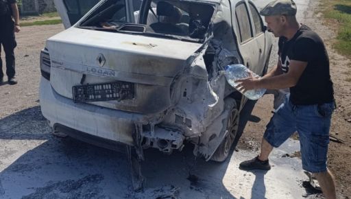 Россияне ударили FPV-дроном по гражданскому автомобилю в Золочеве