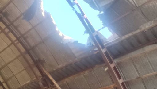 Російський дрон вдарив по сільгосппідприємству в Золочеві: кадри з місця