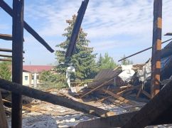 В Золочеве в Харьковской области в результате серии обстрелов частично исчезли электроэнергия и интернет: кадры с места