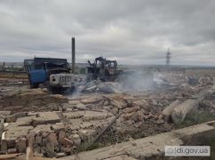 Окупанти атакували агропідприємство та АЗС на Харківщині: кадри з місця