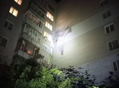 Полиция показала последствия обстрелов на Харьковщине: повреждены дома, АЗС и авто