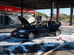 Рятувальники показали наслідки атаки на АЗС у Харкові