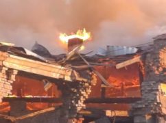 Дроны окупантов сожгли здание райсовета на Харьковщине