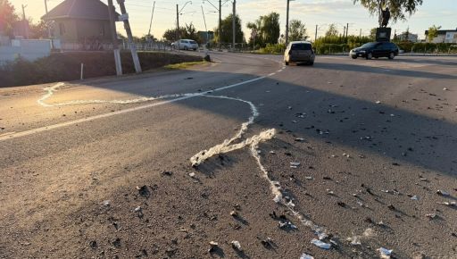 Момент удара дрона на оптоволокне по пригороду Харькова попал на камеру