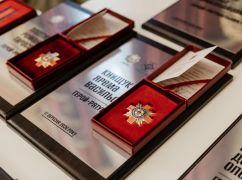 Зеленский наградил харьковского водителя и курсанта ХНУВД за спасение детей