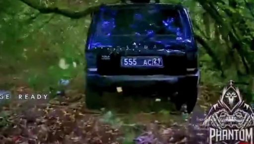 В Харьковской области дроноводы уничтожили авто военного РФ с "блатными" номерами