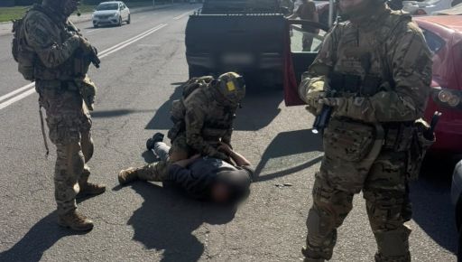 Обещали снять с военного учета за $6 тысяч: в Харькове задержали двух военных
