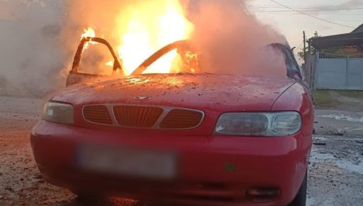 Разрушенные дома и сожженные автомобили: харьковская полиция опубликовала фото с мест обстрелов