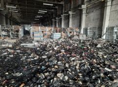 Понівечений склад і згорілі книжки: харківське видавництво показало кадри після атаки РФ