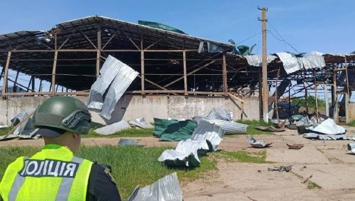 Росіяни обстріляли Харків і чотири райони області за добу: кадри руйнувань