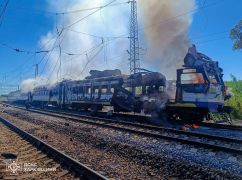 Після удару по поїзду на Харківщині госпіталізували сімох людей: деталі про поранених