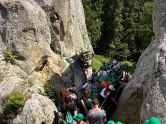 Харьковские дети посетили уникальную крепость Тустань во Львовской области