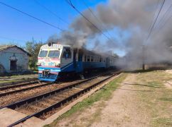 Армія РФ обстріляла приміський поїзд на Харківщині: є тяжко поранені пасажири
